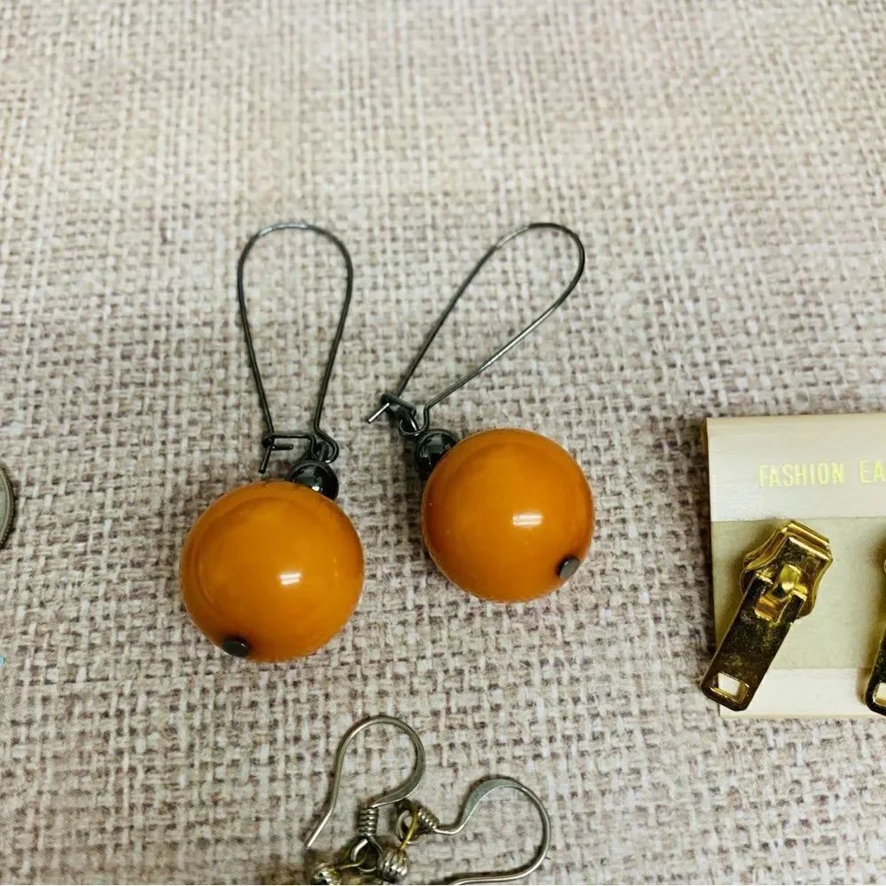 Earring Bundle‎  - Picture 3 of 4